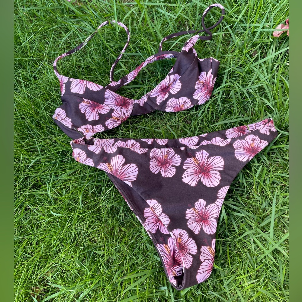 Benoa Outrigger Set: Shea Top, Celma Bottom XS/Petite